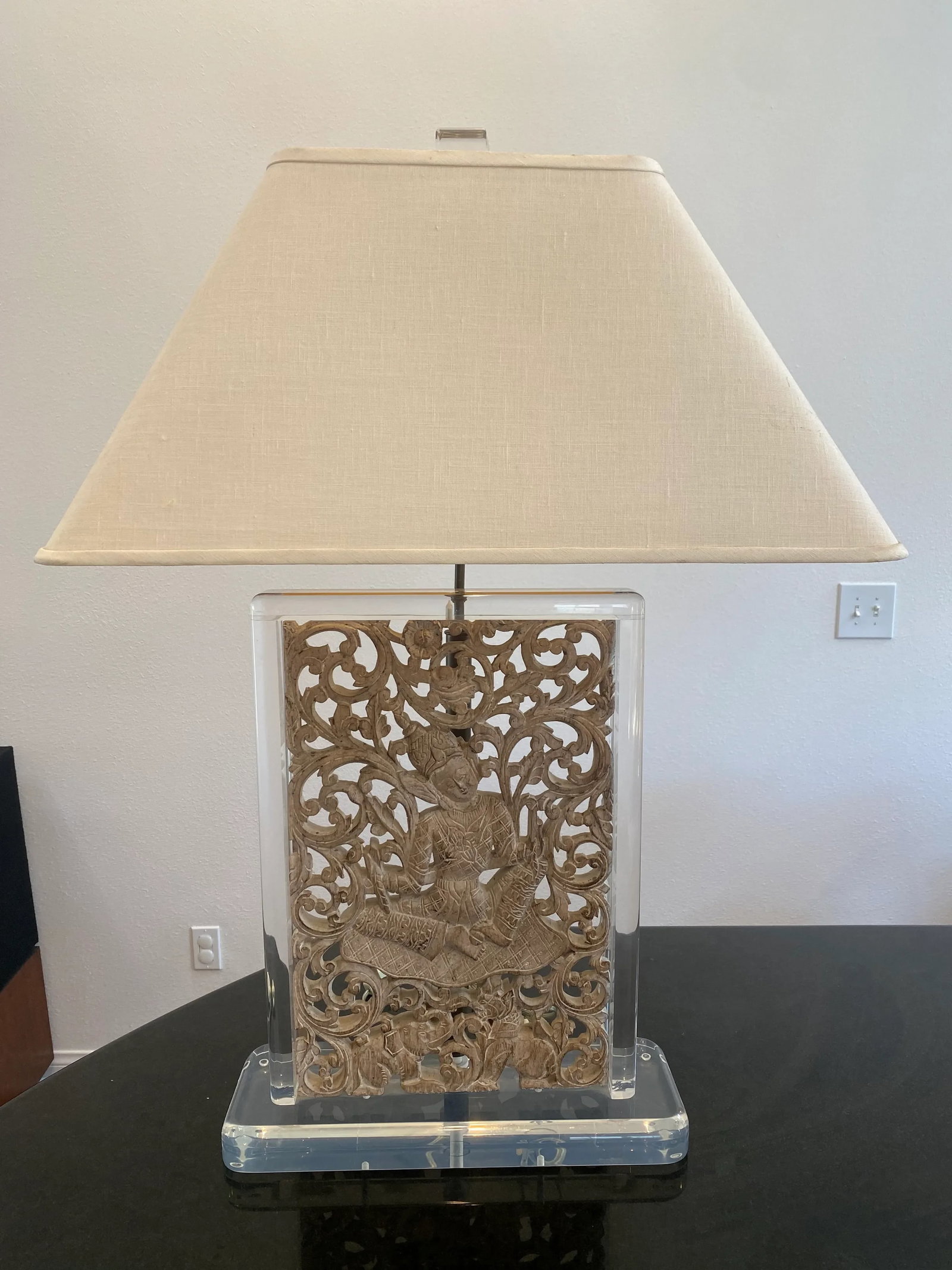Balinese Carved Panel Table Lamp in Lucite Frame With Brass Hardware - 9