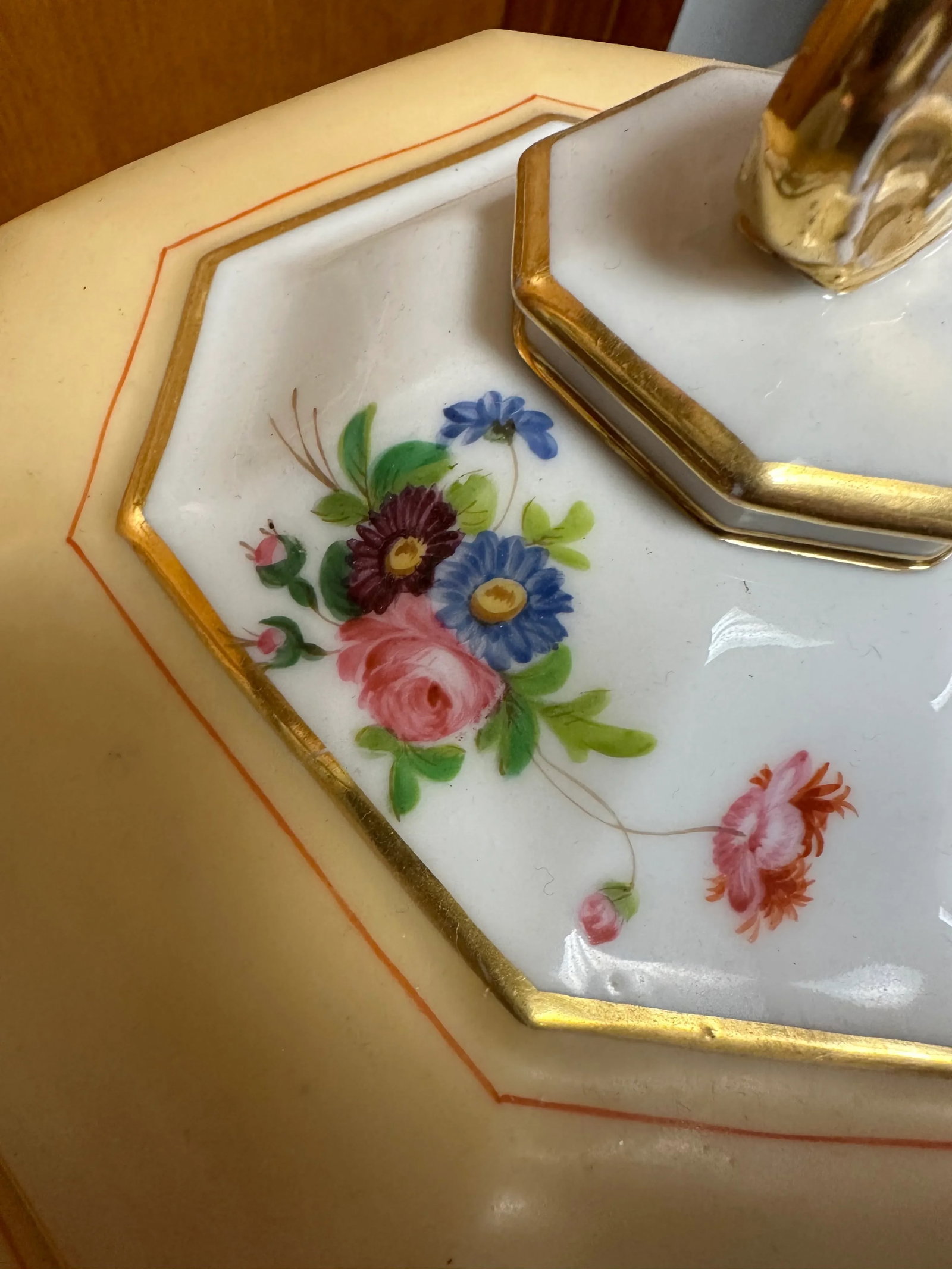 Antique Old Paris Porcelain Covered Vegetable or Soup Tureen with Painted Flowers and Apricot Yellow - 4