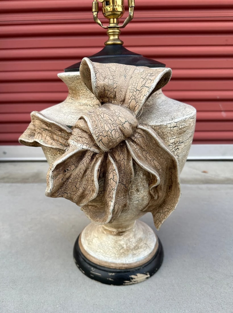 Vintage Crackle Finish Urn W/Bow Table Lamp - 4