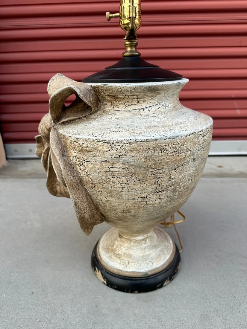 Vintage Crackle Finish Urn W/Bow Table Lamp - 5