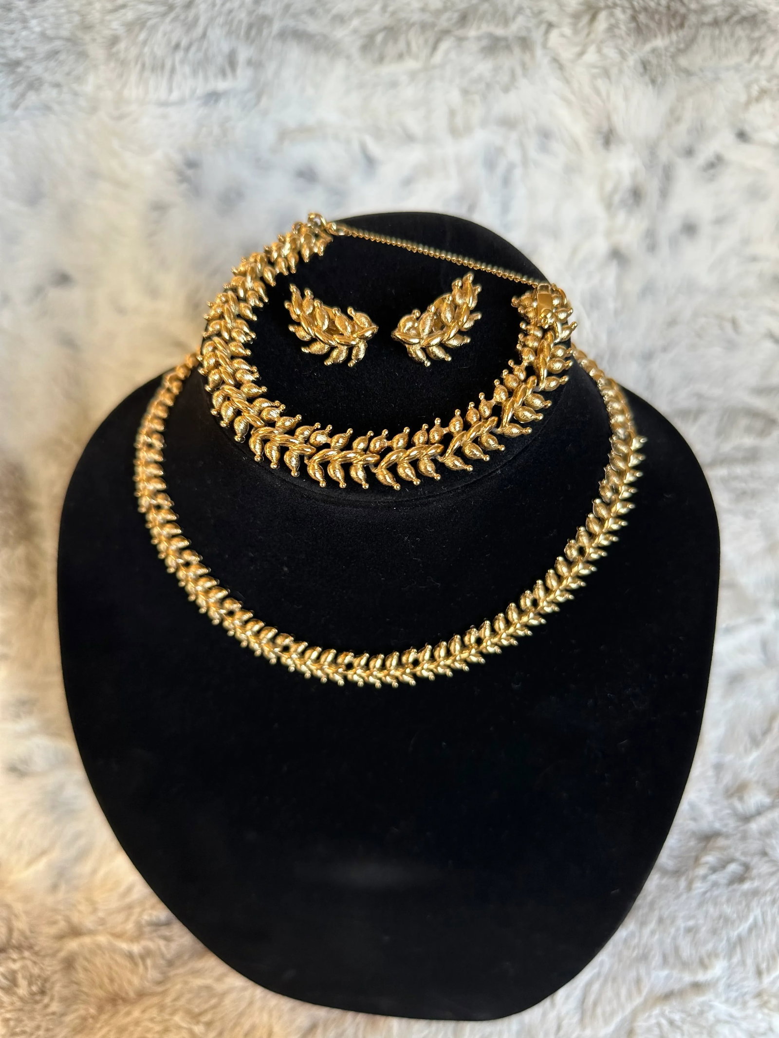 Vintage Monet Gold Tone Necklace Bracelet Earrings Set of 4 - 2