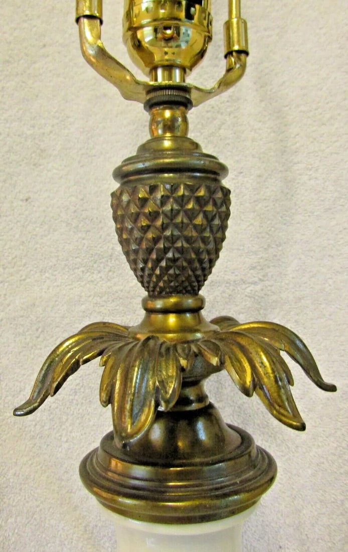 Lenox Mid-Century White Porcelain and Brass Table Lamp - 5