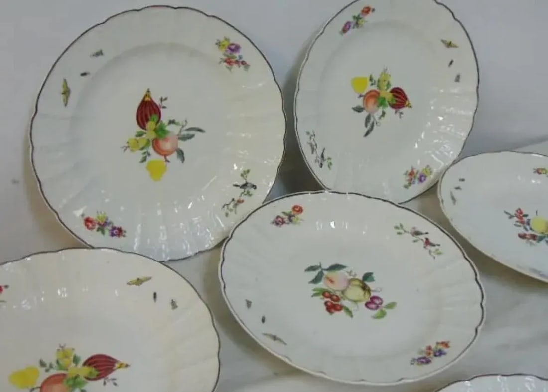 Late 19th Century Samson Paris French Deep Plates With Birds and Insects- Set of 8 - 3