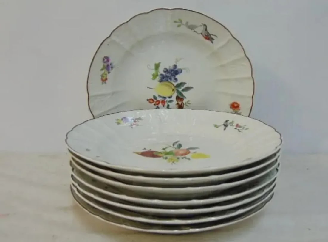 Late 19th Century Samson Paris French Deep Plates With Birds and Insects- Set of 8 - 4