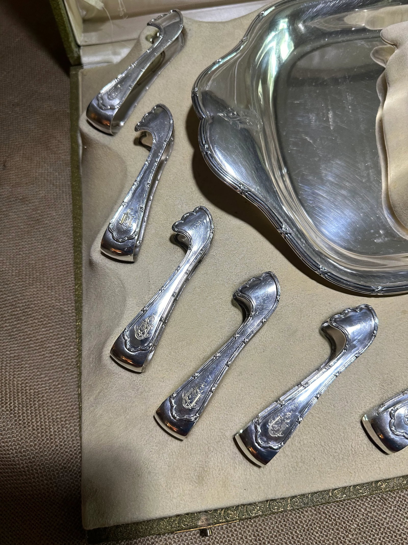 Early 1900s Belgian Silver Asparagus Serving and Eating Set With Platter, Server and 12 Tongs- 15 Pi - 10