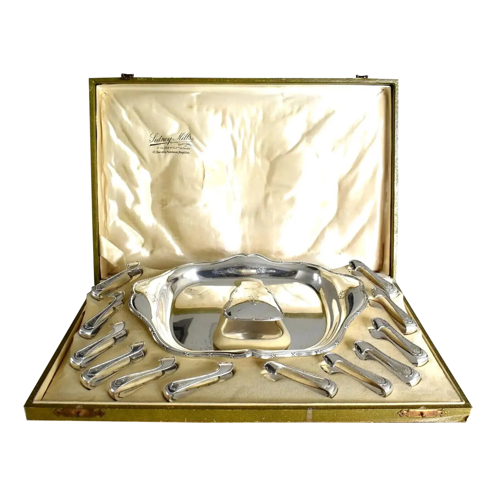 Early 1900s Belgian Silver Asparagus Serving and Eating Set With Platter, Server and 12 Tongs- 15 Pi: An exceptionally rare boxed set presented to a Jean Vinette in 1913 for one of Brussels Belgiums finest purveyors of luxury items It is complete with matching 12 asparagus tongs. A matching asparagus