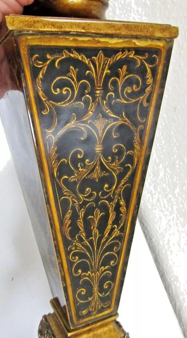 Boulle Style Gold Table Lamp With Shade - 8