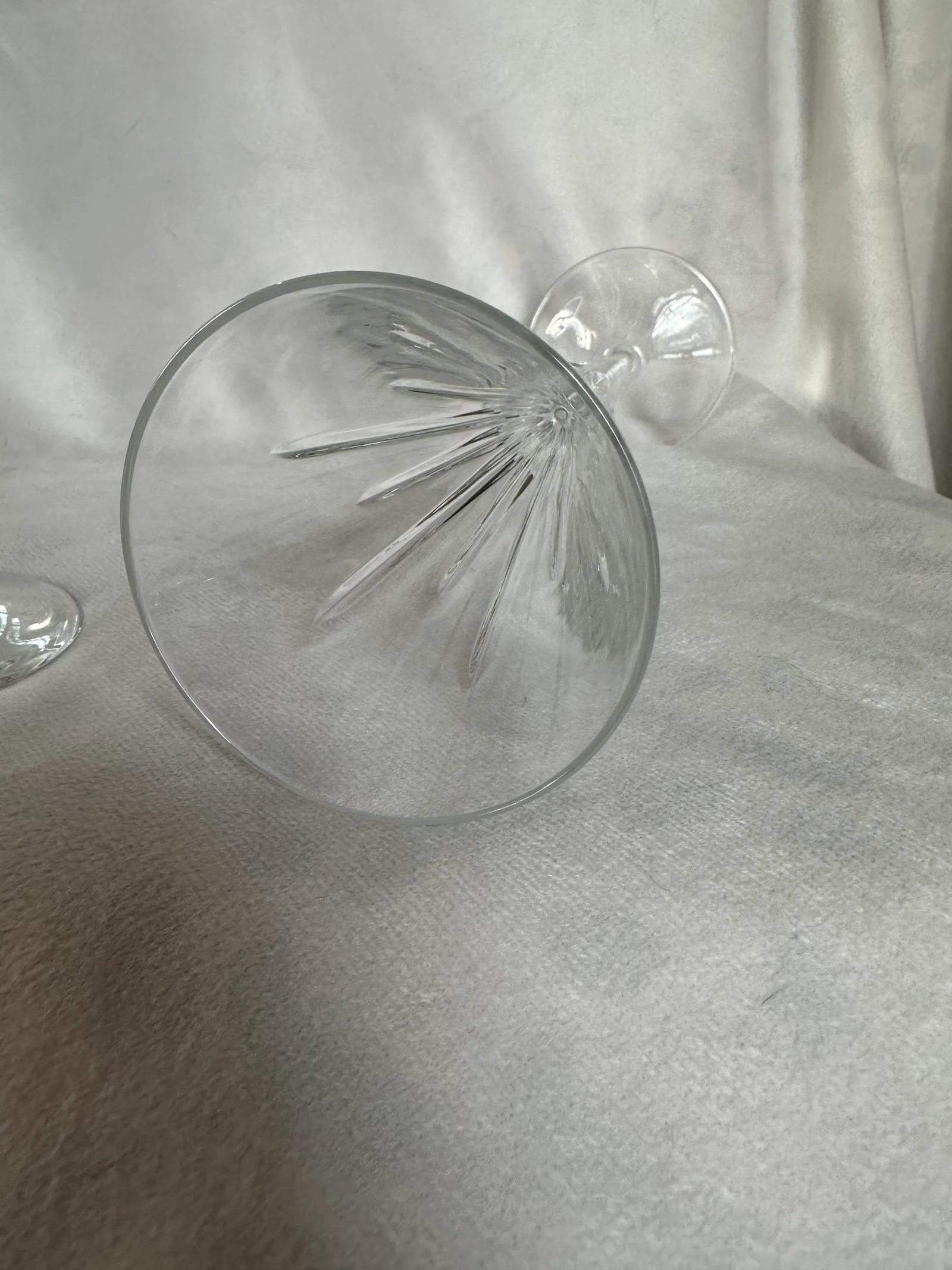 Late 20th Century Reed and Barton Soho Collection Crystal Champagne Flutes- a Pair - 3