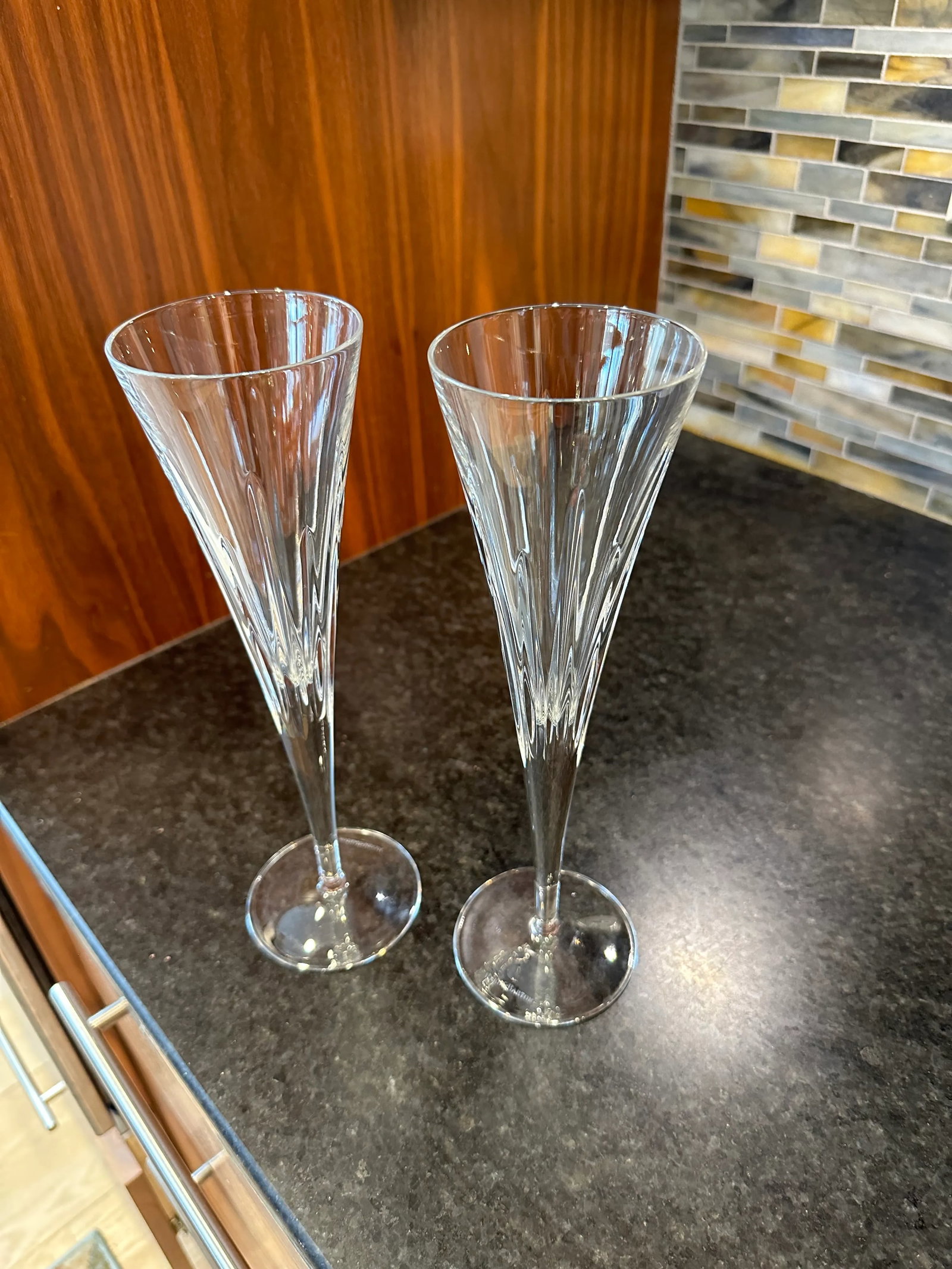 Late 20th Century Reed and Barton Soho Collection Crystal Champagne Flutes- a Pair - 8