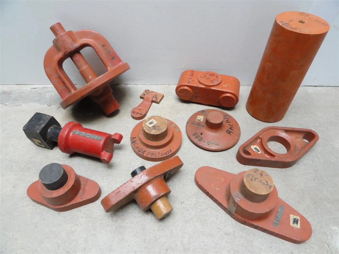 Set of 11 Industrial Wood Foundry Patterns & Casting Molds - Sculptural Decorative Objects - 3