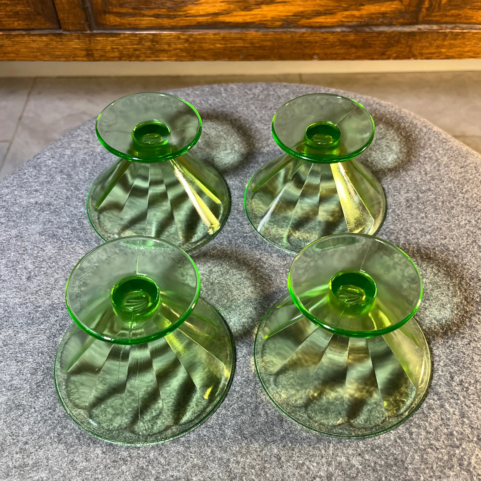 Early 20th Century Uranium Sherbet/Dessert Cups- Set of 4 - 7