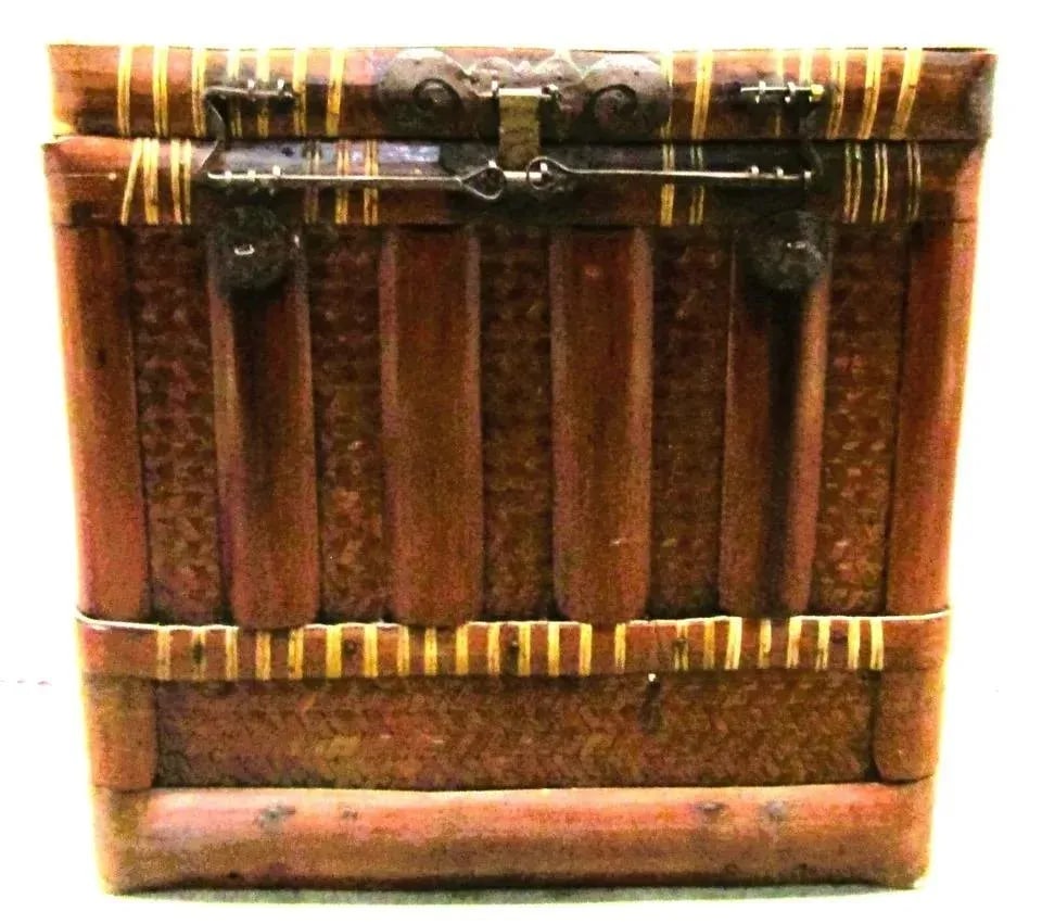 19th Century Antique Chinese Woven Bamboo and Rattan Storage Chest - 2