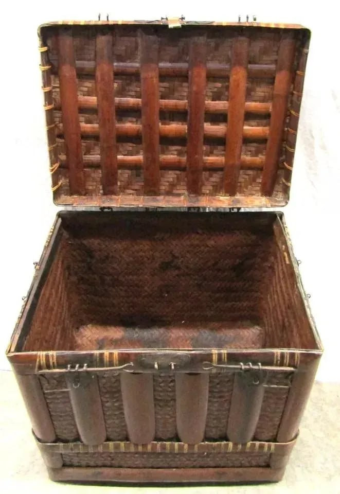 19th Century Antique Chinese Woven Bamboo and Rattan Storage Chest - 7