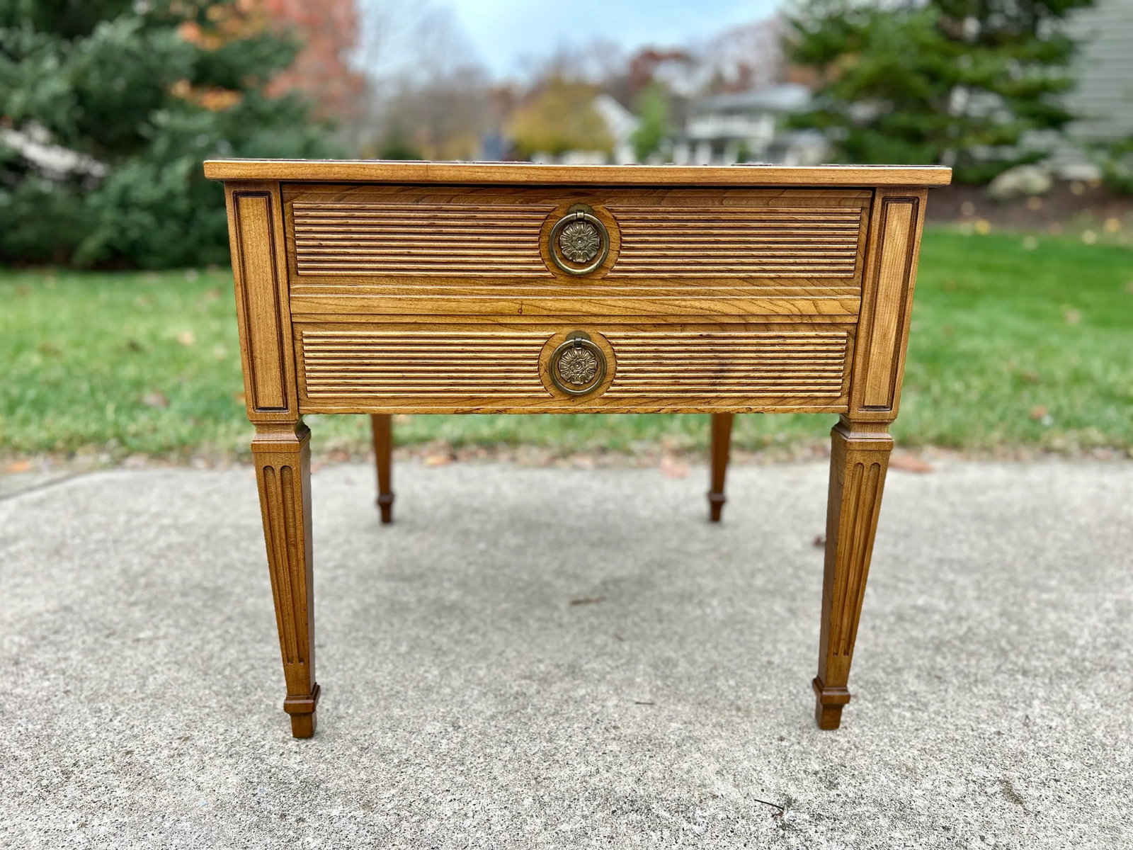 1970s Henredon Mid Century Banded Walnut and Brass Side Table - 2