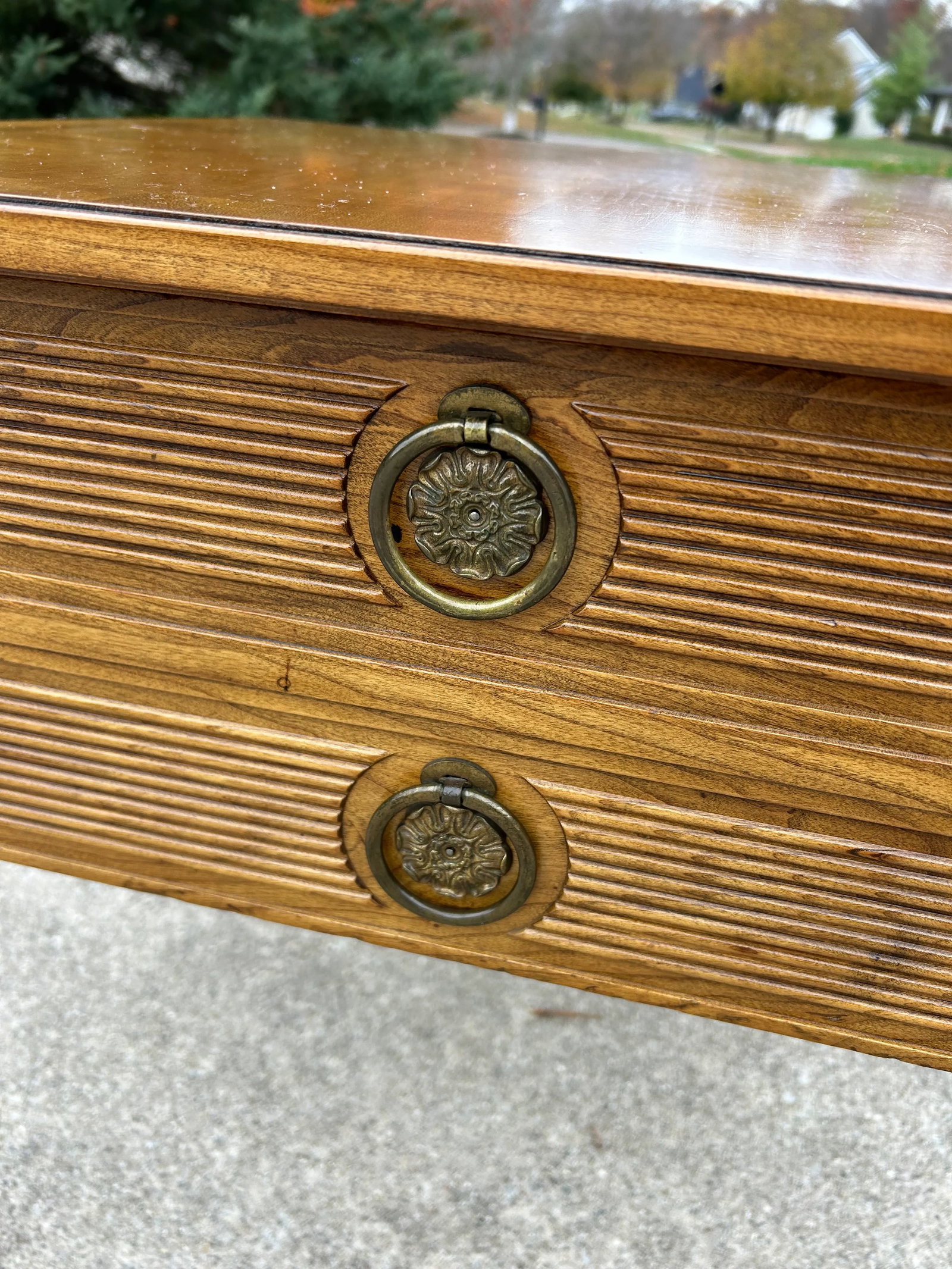 1970s Henredon Mid Century Banded Walnut and Brass Side Table - 4