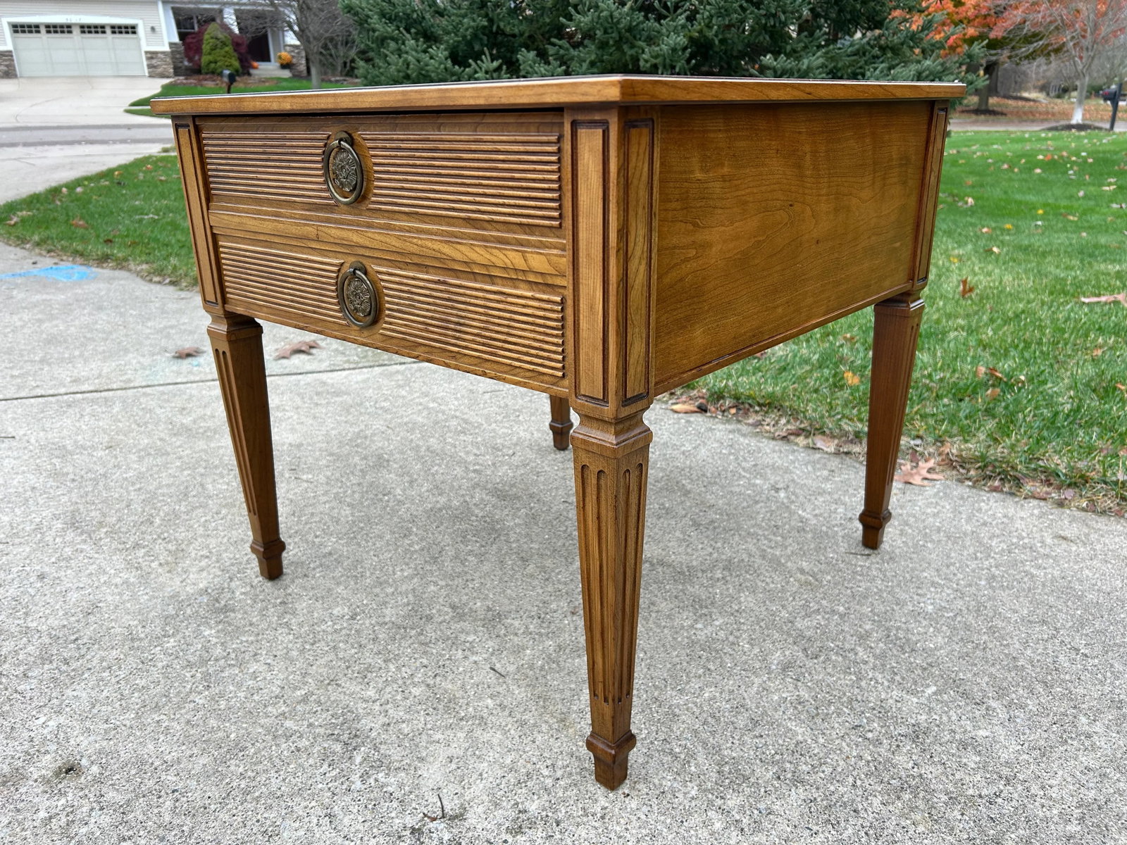 1970s Henredon Mid Century Banded Walnut and Brass Side Table - 5