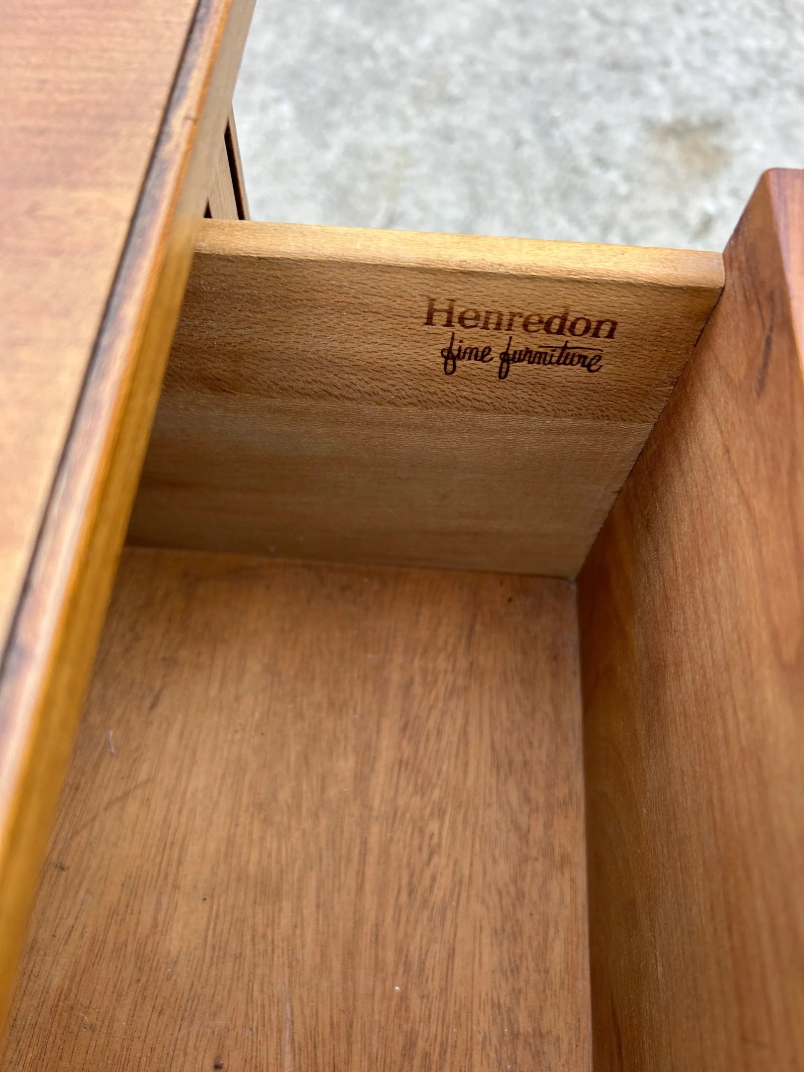 1970s Henredon Mid Century Banded Walnut and Brass Side Table - 9