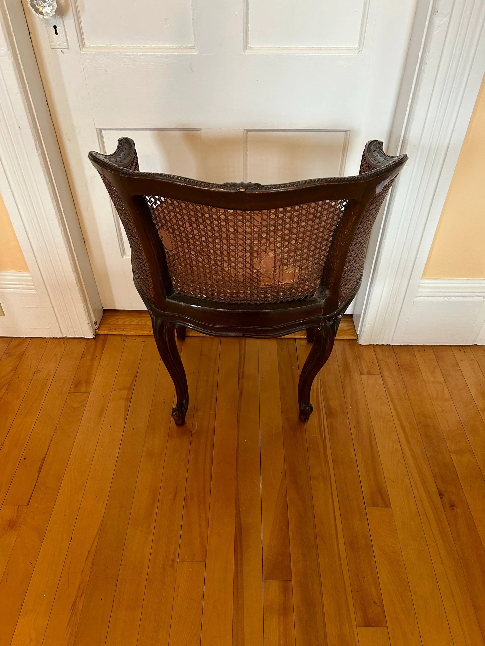 Mid 18th Century Antique Louis XV Armchair - 4