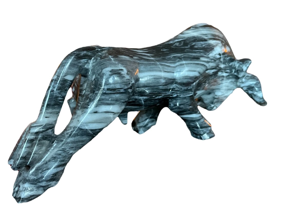 1970s Hand Carved Black & White Italian Marble Bull Sculpture - 3