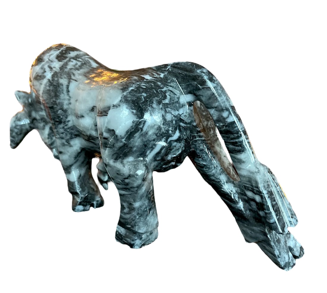 1970s Hand Carved Black & White Italian Marble Bull Sculpture - 4