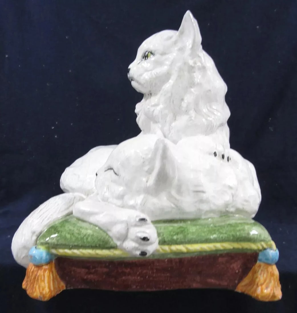 Huge Vintage Sculpture Italian Terra Cotta Two Cats on a Pillow - 10