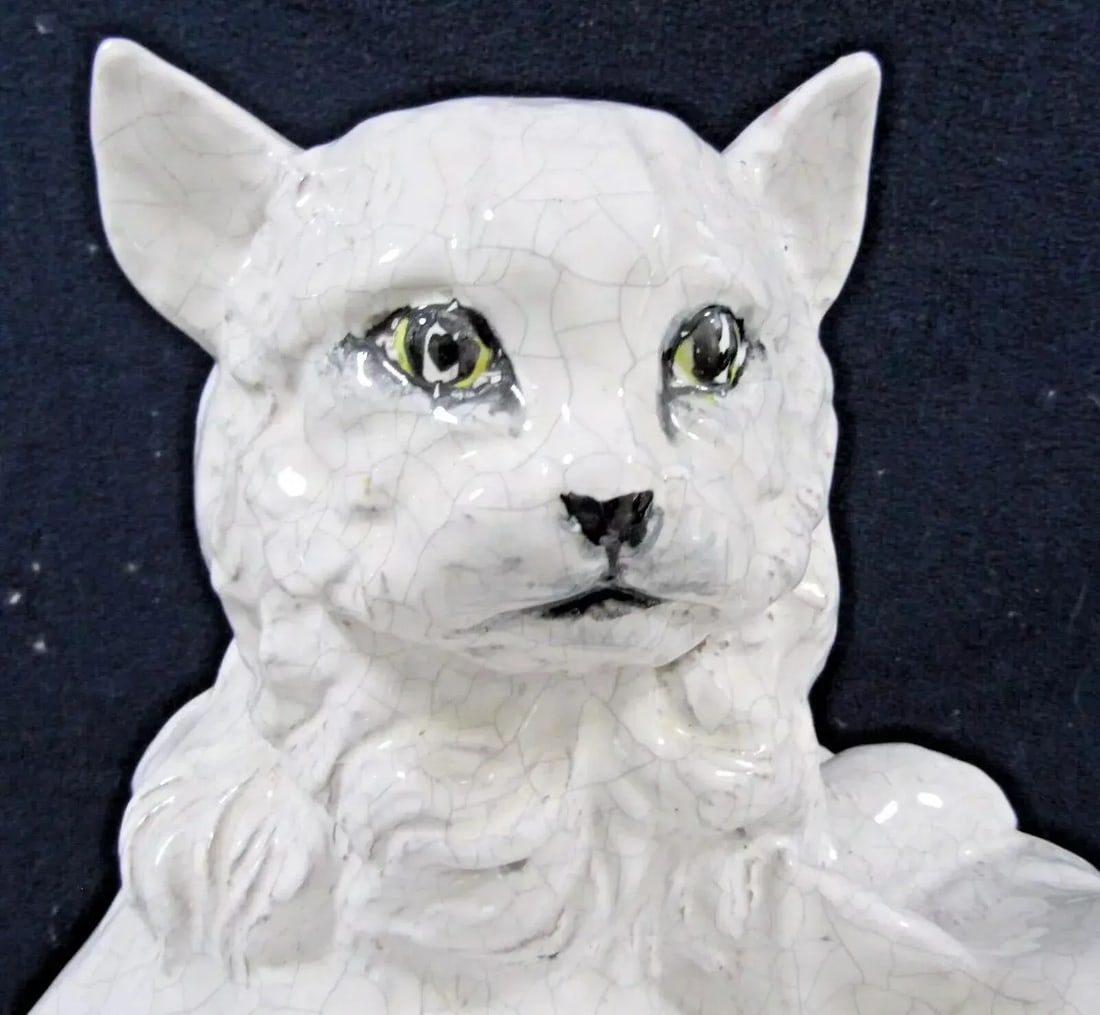 Huge Vintage Sculpture Italian Terra Cotta Two Cats on a Pillow - 2