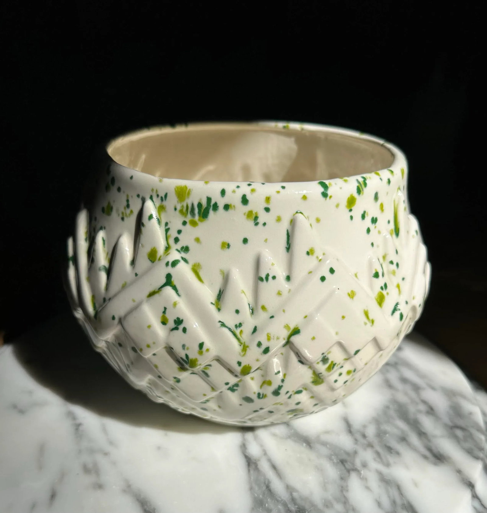1970s Green Splatter-Ware Geometric White Planter Vase - 10