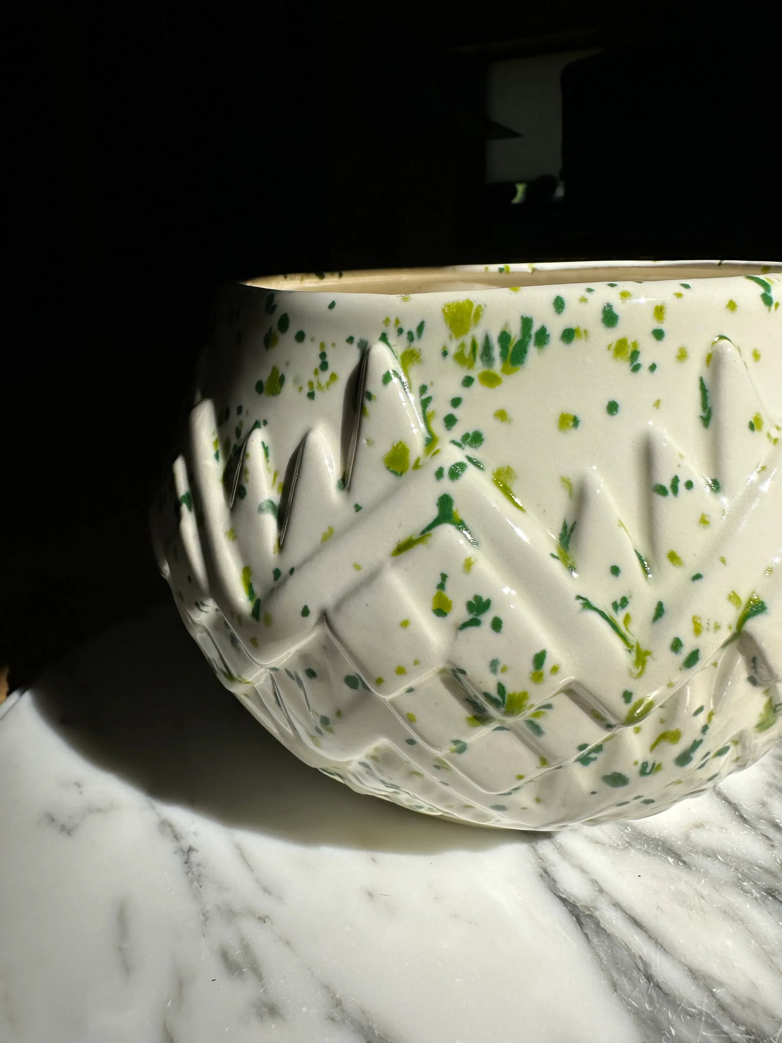 1970s Green Splatter-Ware Geometric White Planter Vase - 6