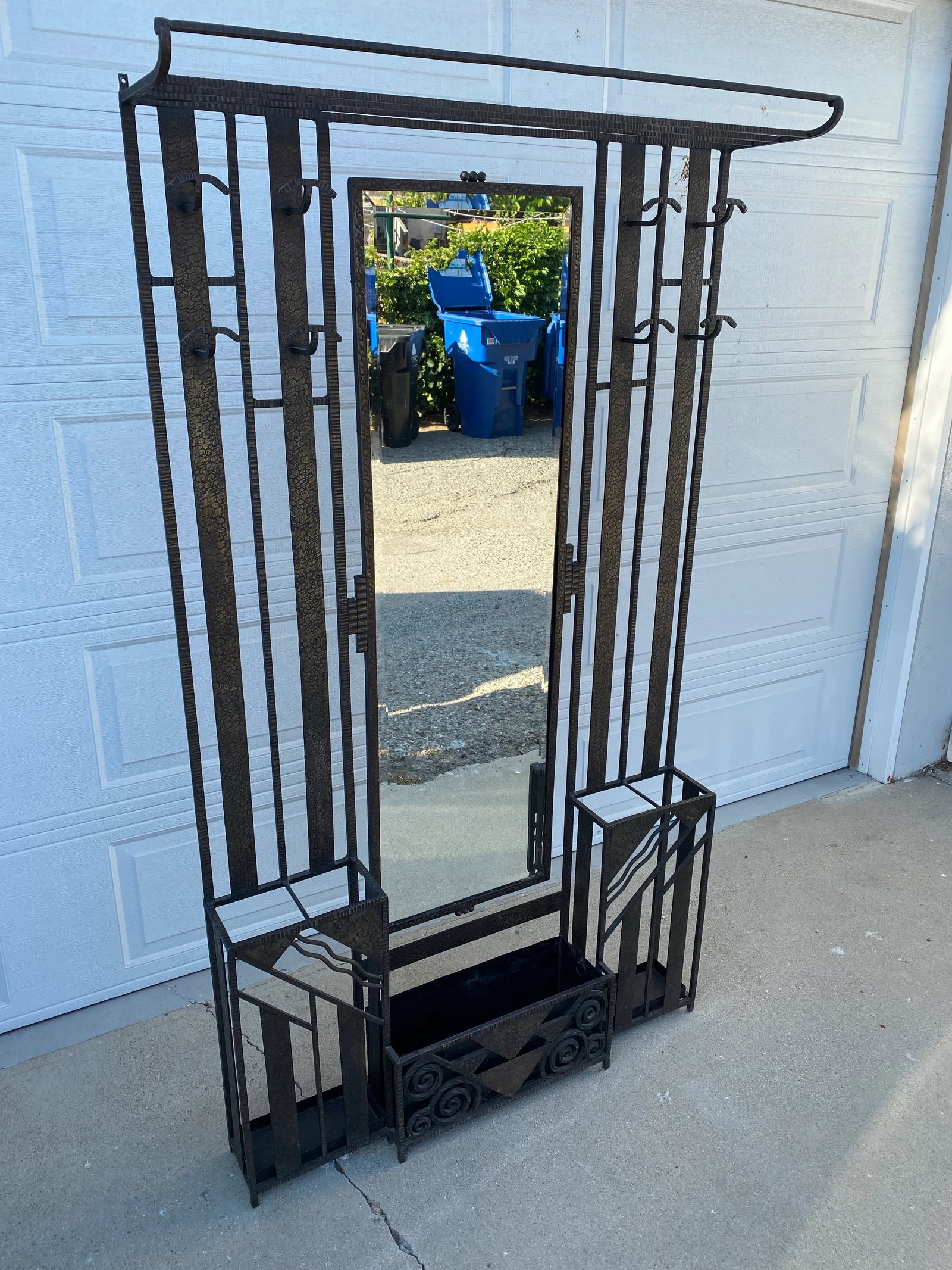 1930s French Art Deco Hammered Iron Coat Rack & Hall Tree With Mirror - Attributed to Edgar Brandt - 6