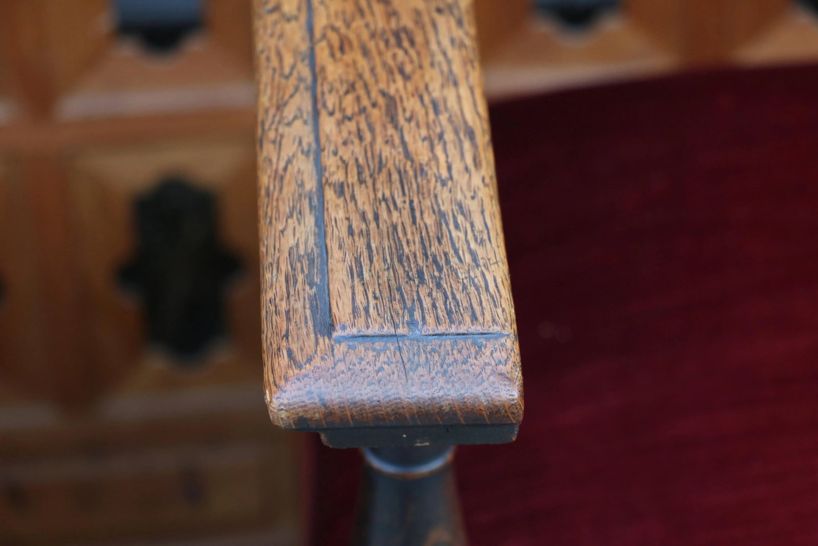 Antique Pair of Italian Carved Wood Throne Chairs - 10
