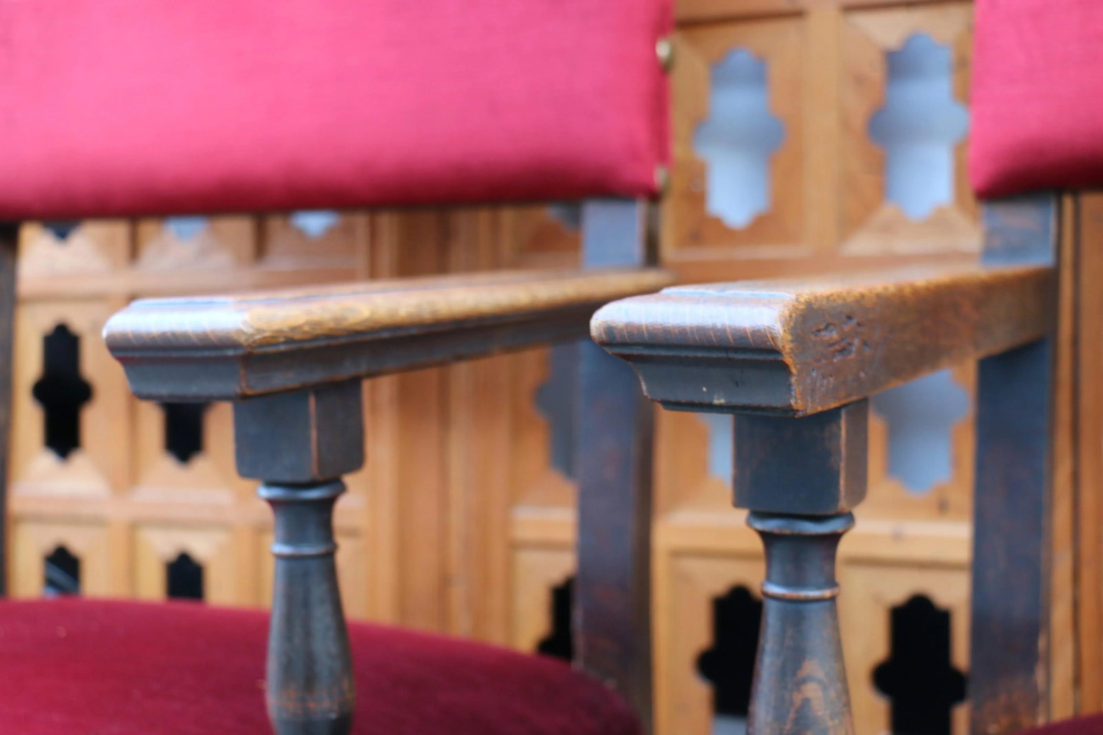 Antique Pair of Italian Carved Wood Throne Chairs - 9