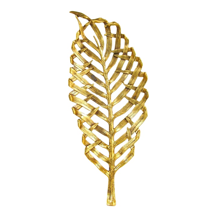Michael Aram Signed Large Gold Palm Leaf Centerpiece Platter: The Michael Aram Signed Large Gold Palm Leaf Centerpiece Platter is a stunning and elegant addition to any dining table or home decor. Made from metal with a beautiful gold finish, this platter