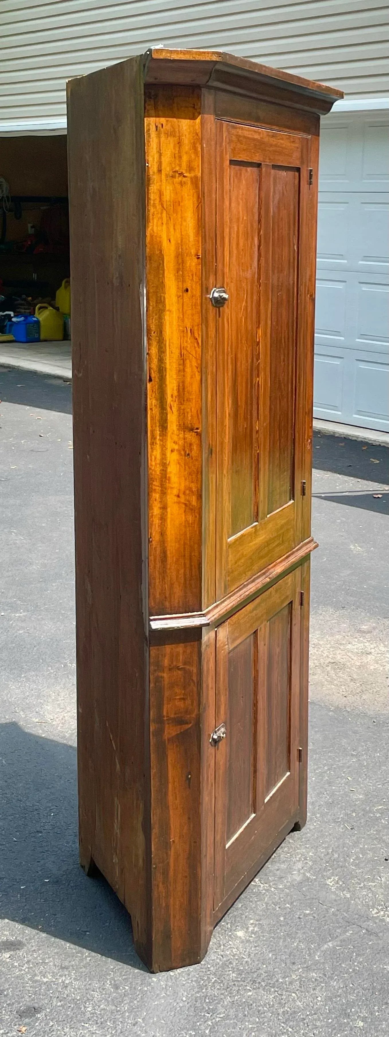 19th-Century Amish Blind Door Pine Corner Cupboard - 2
