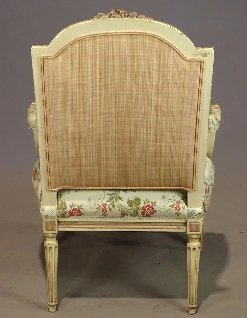 1930s French Louis XV Style Arm Chair With Stunning Foliate Upholstery - 5