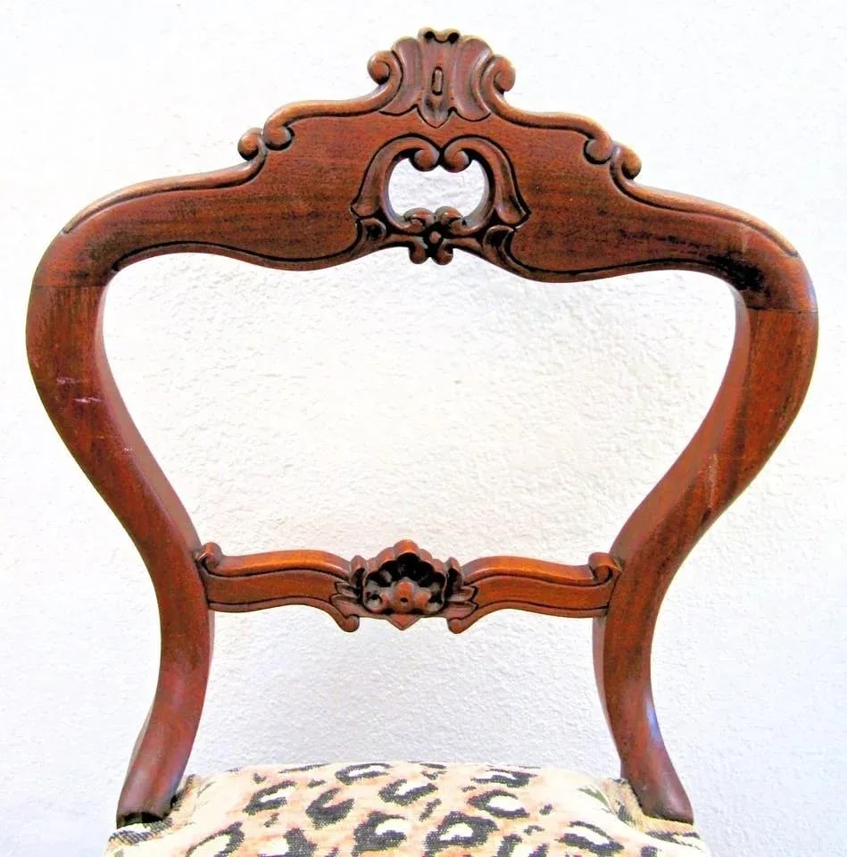 Antique Victorian Carved Walnut Balloon Back Occasional Side Chair - 10