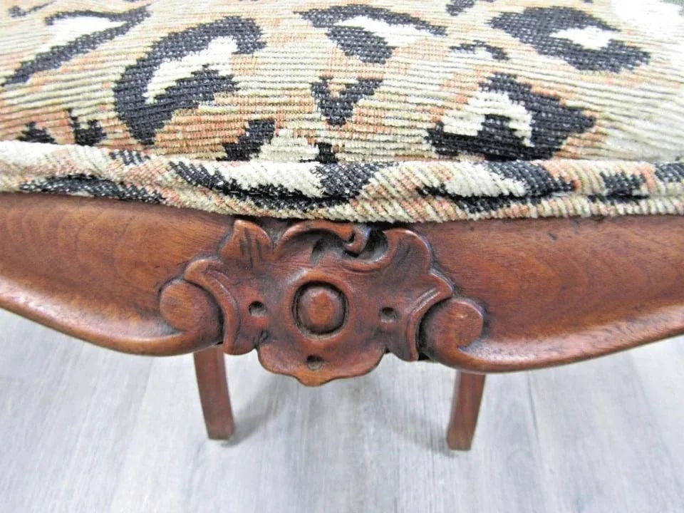 Antique Victorian Carved Walnut Balloon Back Occasional Side Chair - 14