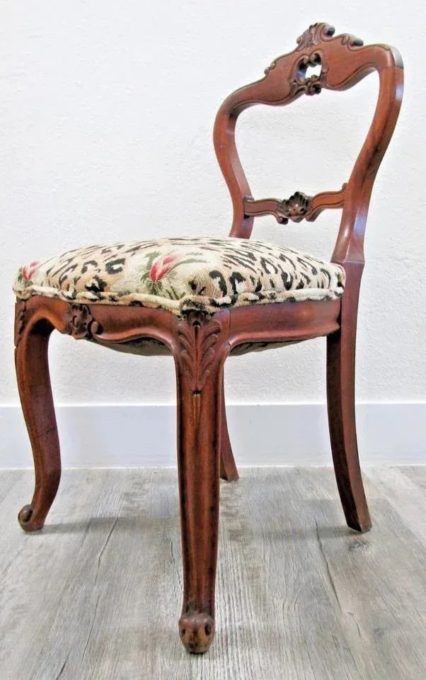 Antique Victorian Carved Walnut Balloon Back Occasional Side Chair - 4