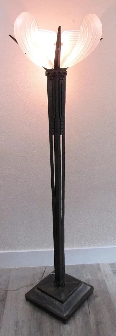 1930s French Art Deco Wrought Iron and Sculpted Frosted Glass Torchiere Floor Lamp Attributed to Ate - 14