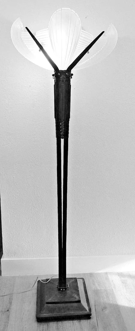 1930s French Art Deco Wrought Iron and Sculpted Frosted Glass Torchiere Floor Lamp Attributed to Ate - 2