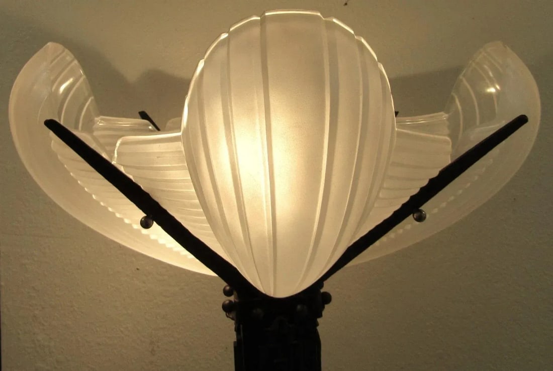 1930s French Art Deco Wrought Iron and Sculpted Frosted Glass Torchiere Floor Lamp Attributed to Ate - 3