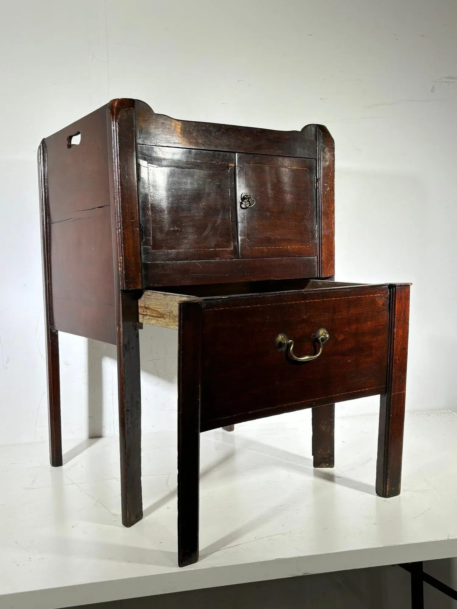 Late 18th Century George III Bedside Table - Banded and Inlaid Mahogany - 2