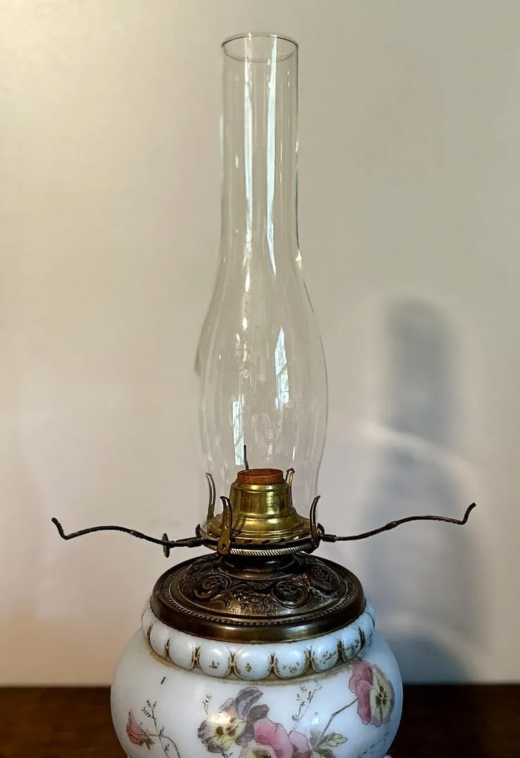 Antique Victorian Aesthetic Movement Swan & Whitehead Hand Painted Electrified Oil Lamp - 5