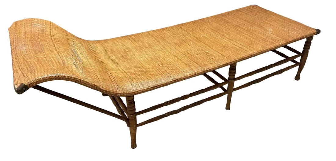 Elegant Vintage Wood and Wicker Colonial Chaise Lounge Attributed to Heywood Wakefield - 2