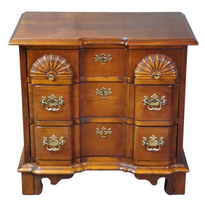 1980s Lexington Furniture Vintage Cherry Wood Goddard Block Front Chest of Drawers Nightstand or Sid - 2