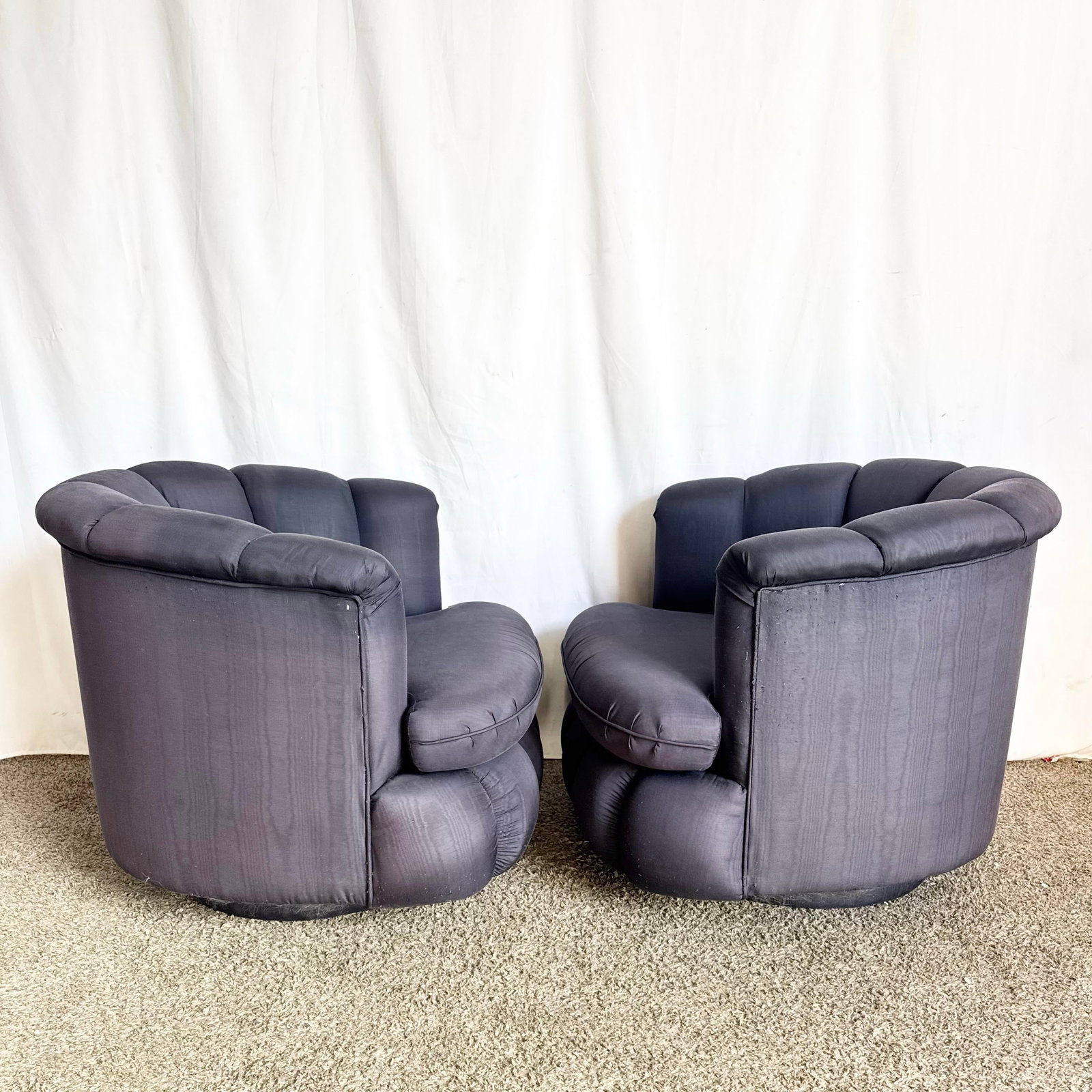 Postmodern Black Clam Shells Swivel Lounge Chairs - A Pair - 4