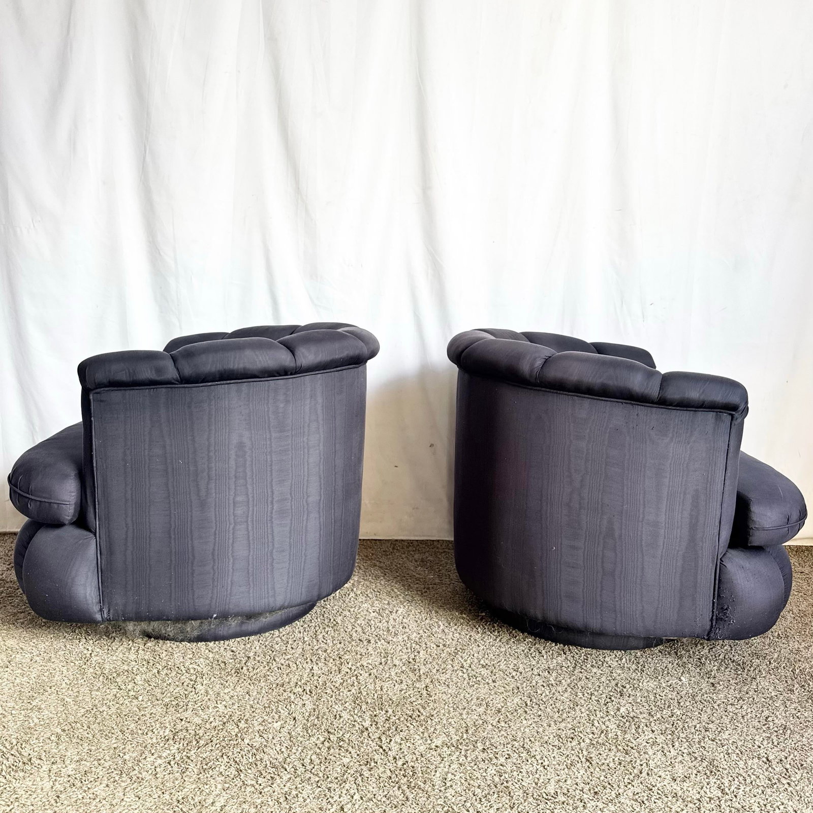 Postmodern Black Clam Shells Swivel Lounge Chairs - A Pair - 8