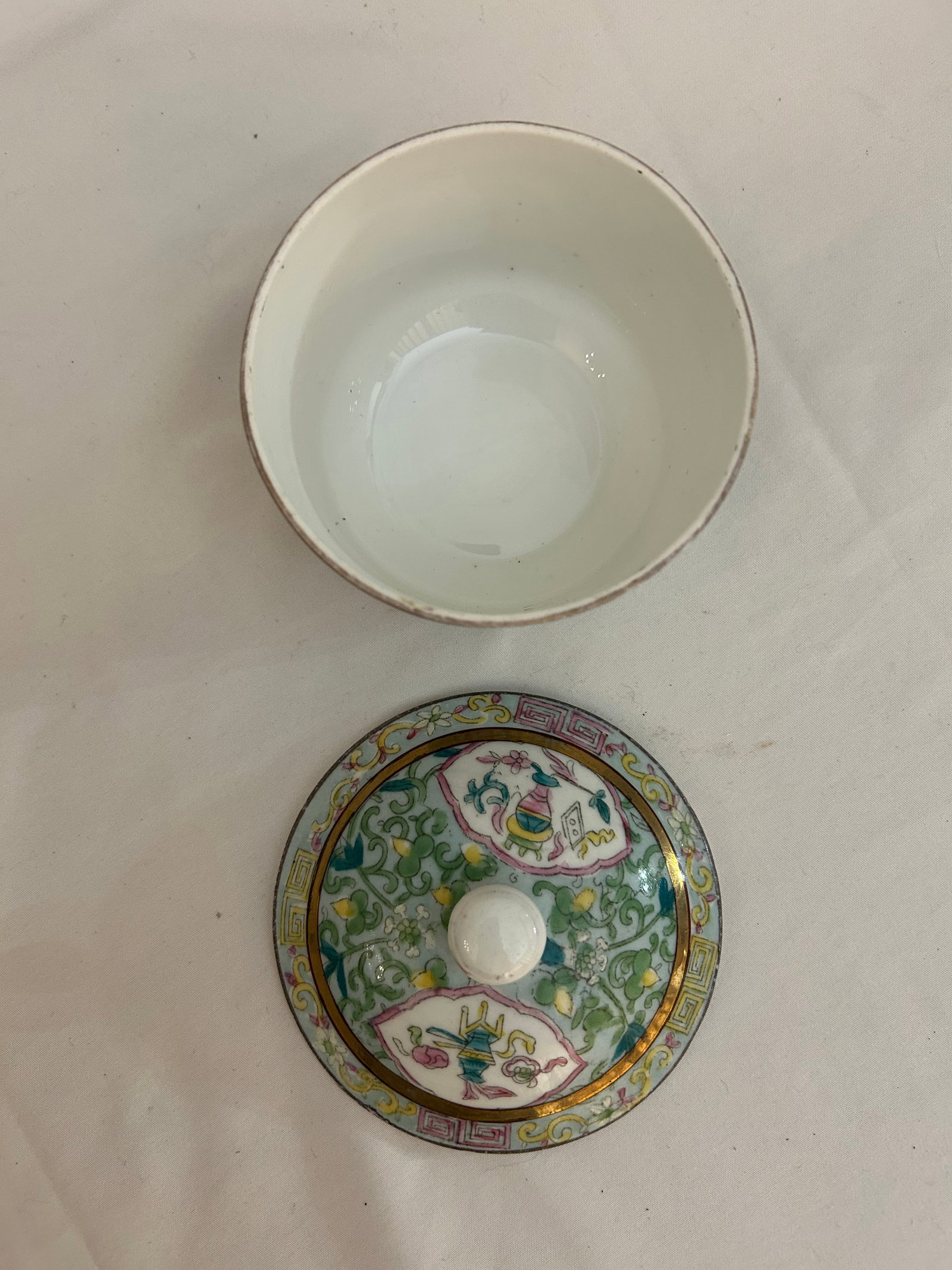 Imperial Gardner Porcelain - Chinese-Taste Ensemble (6 Pieces) - 18