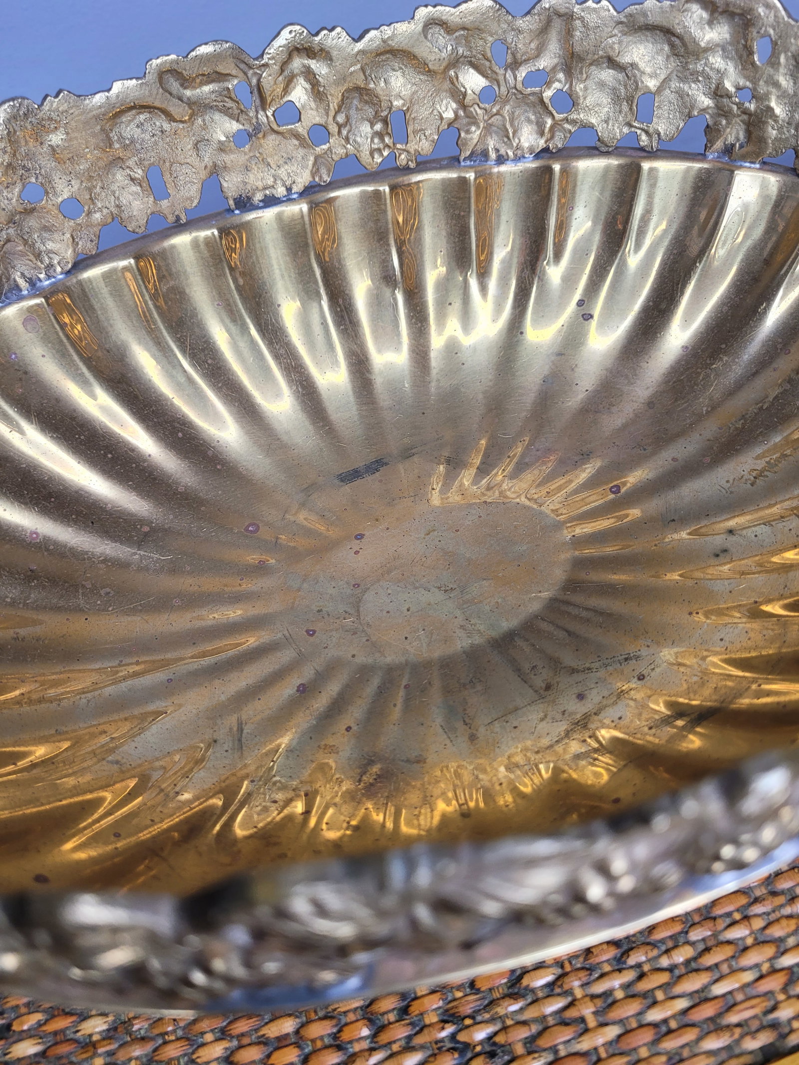 Andrea by Sadek Brass Grape Motif Pedestal Centerpiece Bowl - 5