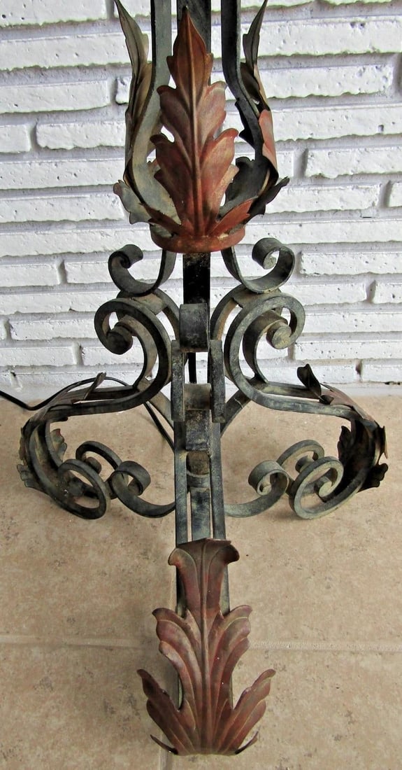 1920s French Art Deco Wrought Iron Scrollwork and Leaves Tripod Floor Lamp and Shade - 13