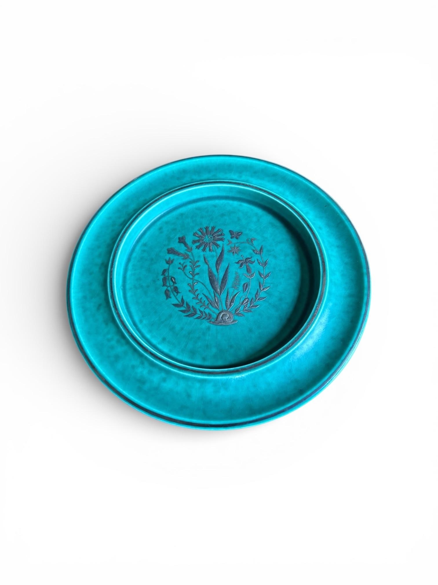 1940s Wilhelm Kage for Gustavsberg Pair of Floral "Argenta" Teal Stoneware Plates, Sweden - 2